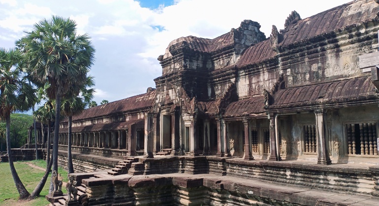 sunrise-at-angkor-wat-temple-en-6