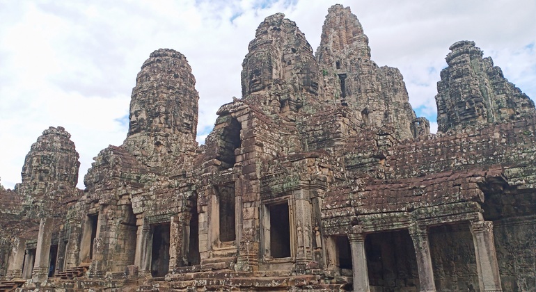 sunrise-at-angkor-wat-temple-en-15