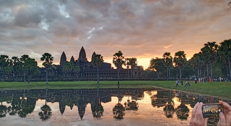 sunrise-at-angkor-wat-temple-en-25