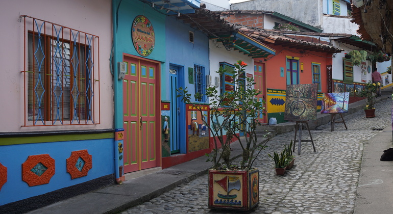 Zócalos Route in Guatape - Free Tour - Guatape | FREETOUR.com