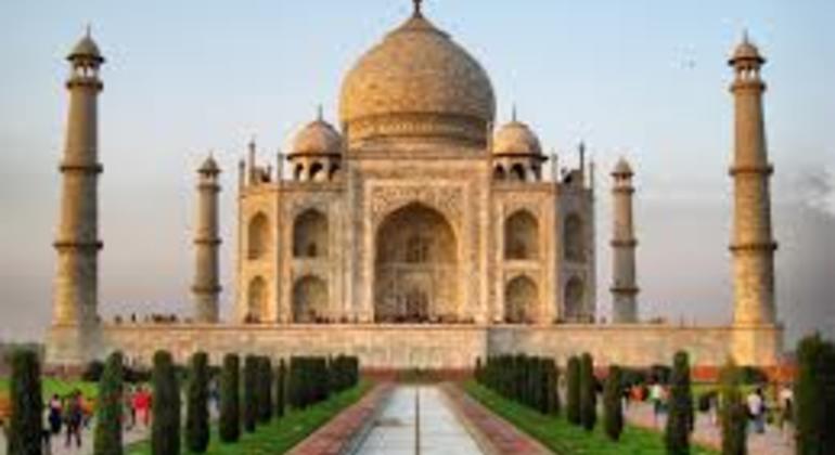 agra-at-sunrise-and-the-taj-mahal-day-trip-es-3