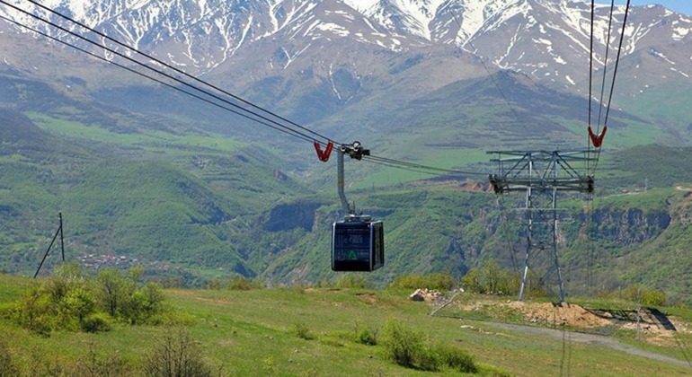 the-wine-monasteries-longest-cable-car-in-the-world-es-5