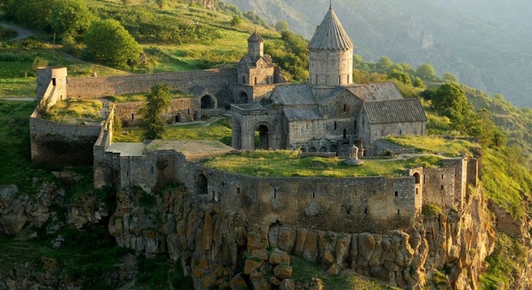 the-wine-monasteries-longest-cable-car-in-the-world-es-6