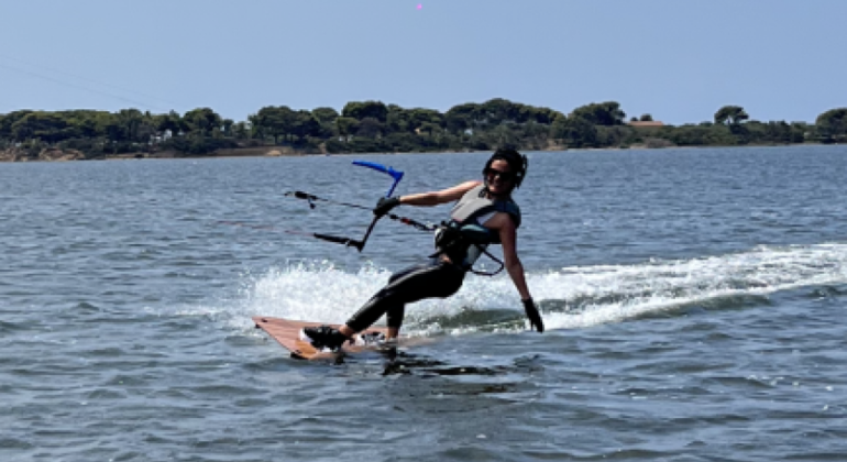 learn-kitesurfing-in-the-best-conditions-es-1