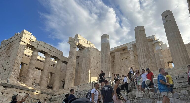 acropolis free tour