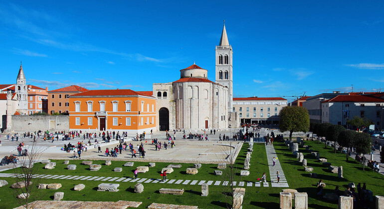 early-bird-group-walking-tour-zadar-old-town-en-2