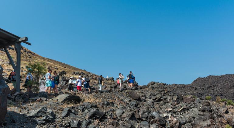 santorini-volcano-half-day-tour-es-8