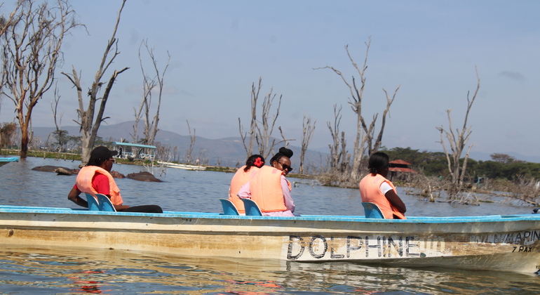 day-trip-to-hells-gate-crescent-island-and-lake-naivasha-2-es-1