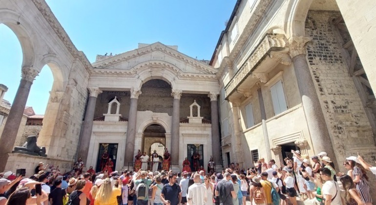 Visita guiada gratuita a pie por la época de Diocleciano en Split, Croatia