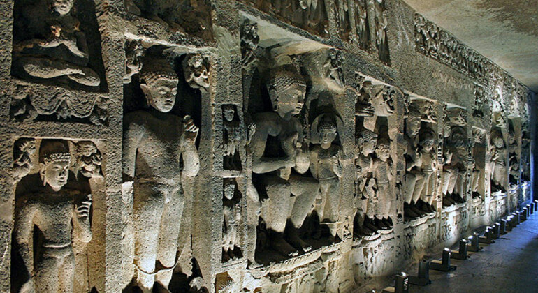 private-full-day-sightseeing-tour-caves-in-aurangabad-es-2