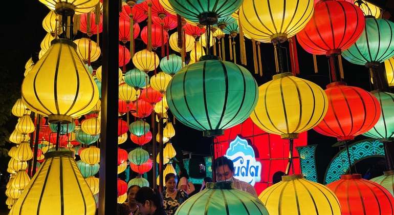 Lanterns & Legends: Hoi An Night Walking Tour - Hoi An 