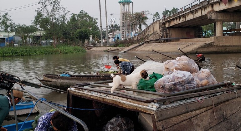 cai-rang-floating-market-a-must-visit-place-in-mekong-delta-en-3