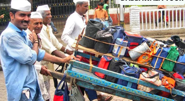 meet-dabbawala-visit-dhobi-ghat-dharavi-slum-with-local-train-ride-en-10