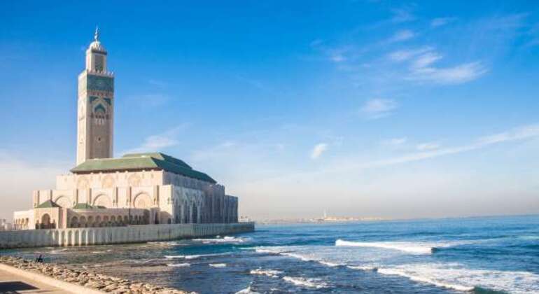 explore-casablanca-walking-tour-adventure-en-1