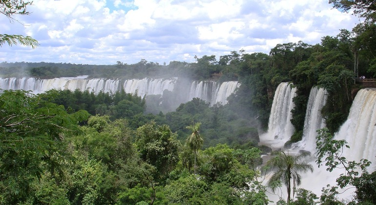 discovering-iguazu-falls-es-1