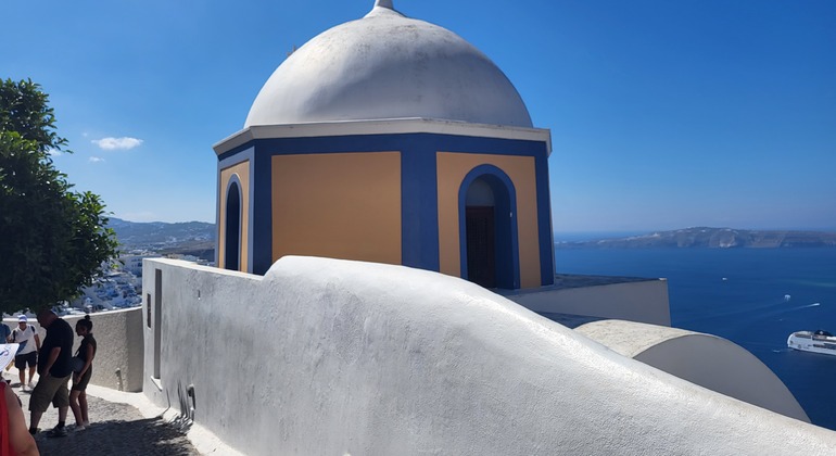 personalized-tour-of-santorini-en-7