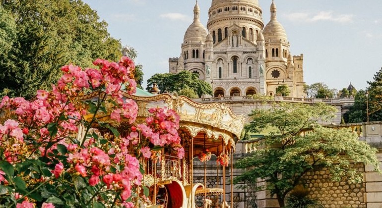 Montmatre The Bohemian Quarter of Paris Provided by Alex