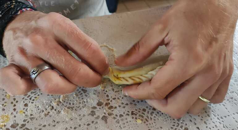 learn-how-to-make-argentinian-empanadas-es-5