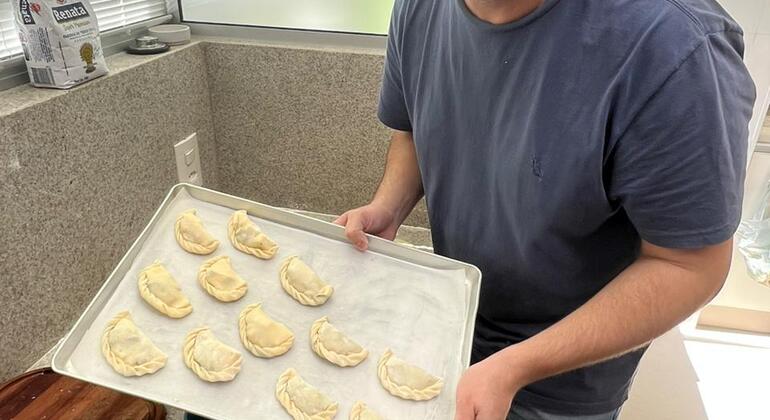 learn-how-to-make-argentinian-empanadas-es-13