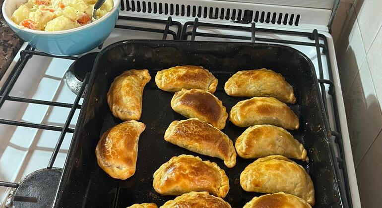 learn-how-to-make-argentinian-empanadas-es-16