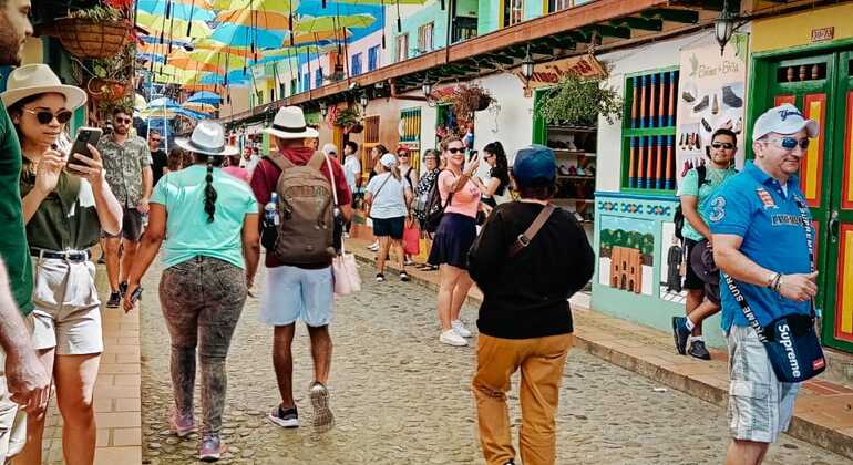 dia-de-sol-guatape-el-penol-es-3