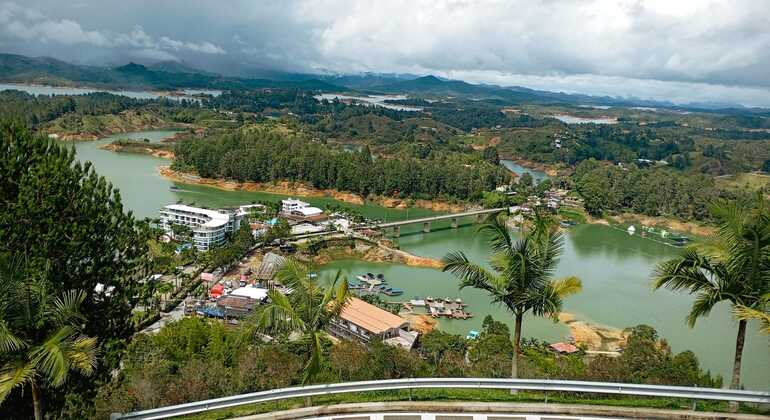 dia-de-sol-guatape-el-penol-es-7