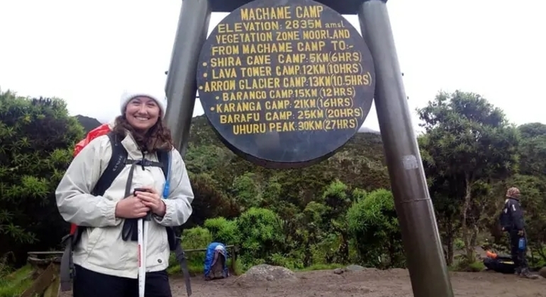 Excursión de un día a la Ruta Machame del Kilimanjaro 