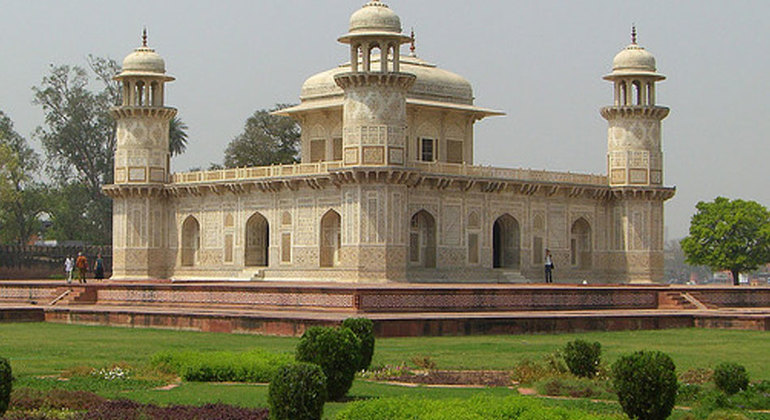 Taj Mahal Guide Tour India — #1