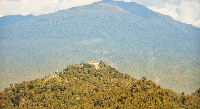 hike-to-sanghachoeling-monastery-en-2