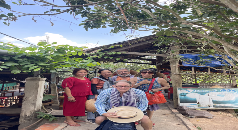 morning-of-mekong-merchant-en-4