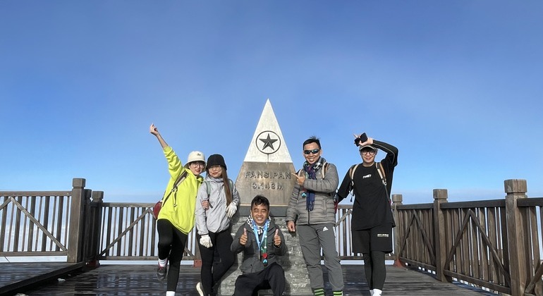 one-day-conquering-fansipan-the-roof-of-indochina-en-11