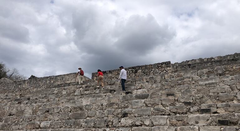 edzna-mayan-ruins-traveling-by-collective-en-2