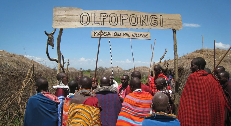 Excursión de un día a la aldea cultural masai de Olpopongi