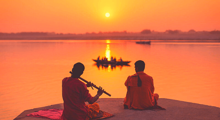 varanasi-sunrise-with-morning-boat-ride-en-1