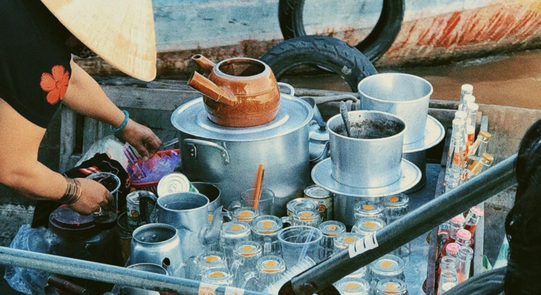 tan-lap-floating-village-in-long-an-one-day-mekong-delta-tour-es-3