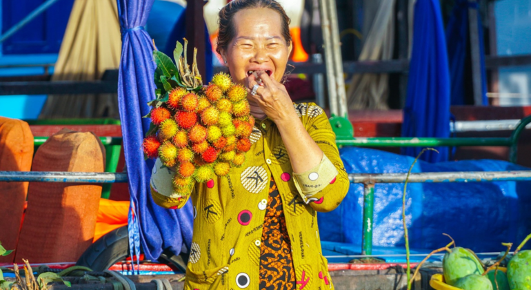 tan-lap-floating-village-in-long-an-one-day-mekong-delta-tour-es-11