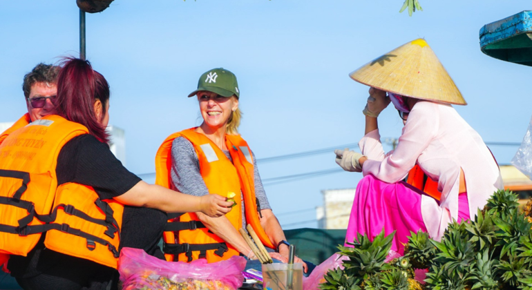 tan-lap-floating-village-in-long-an-one-day-mekong-delta-tour-es-13