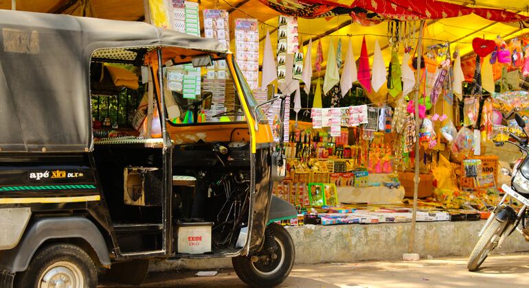 Old Town Tuk Tuk Tour in Varanasi