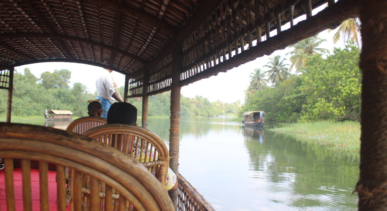 water-taxi-cruise-and-private-tour-of-kochi-es-1