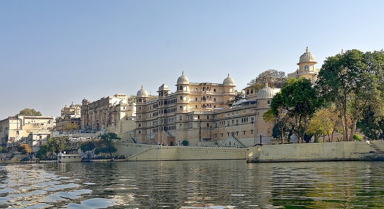 walking-tour-in-udaipur-es-1