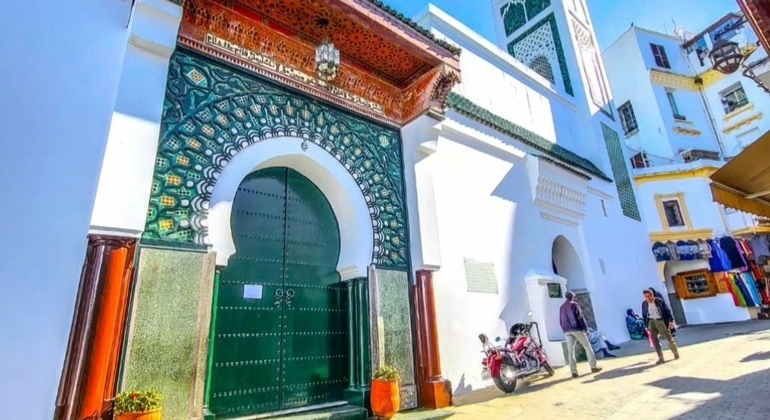 Tour Internacional  Cosmopolita en La Medina de Tánger Operado por RMT Tours