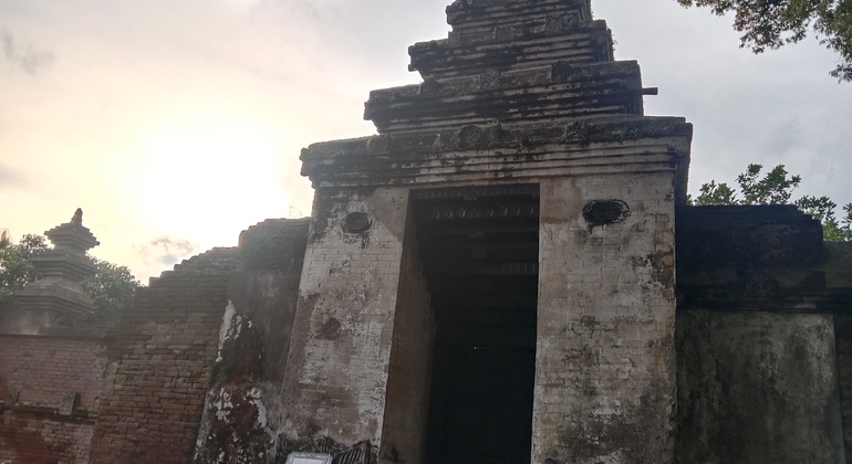 discover-the-hidden-gem-of-historical-places-in-yogyakarta-es-23