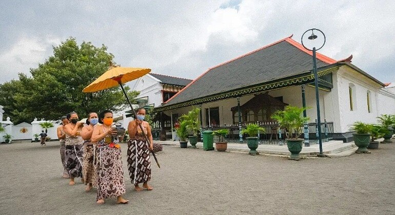 discover-the-hidden-gem-of-historical-places-in-yogyakarta-es-27