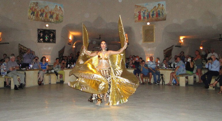 Capadocia Tour Turco Nocturno con Cena