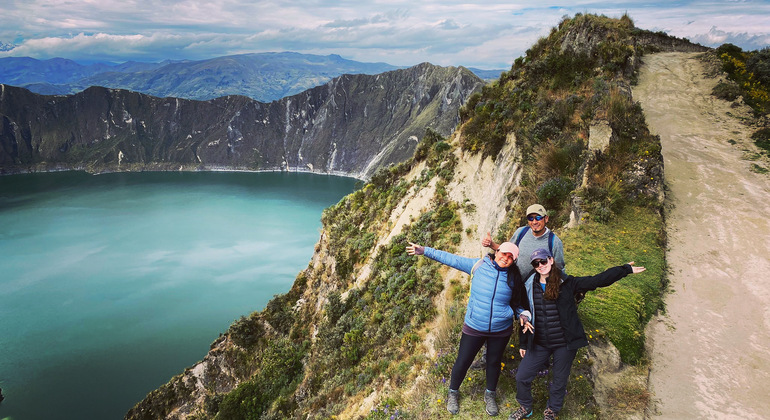 adventure-in-the-beautiful-quilotoa-lagoon-en-4