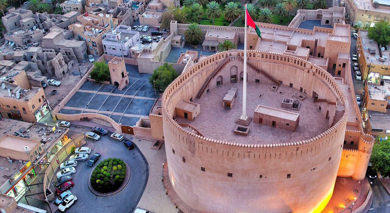 De Muscat a Nizwa y la Montaña