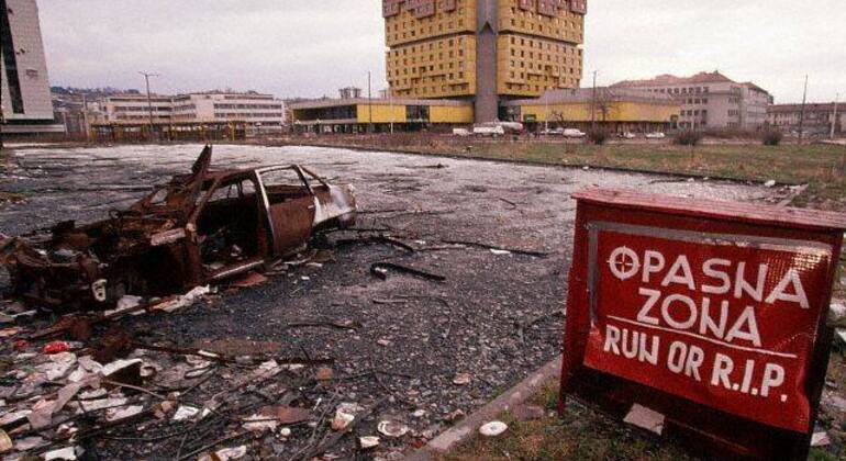 Cicatrices de guerra y Sarajevo hoy Free Tour con Neno y Merima