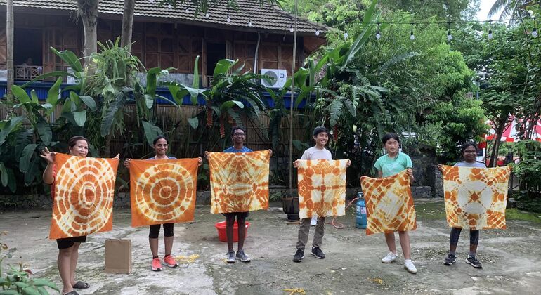 Jornada completa de ciclismo y taller de artesanía en el valle de Mai Chau