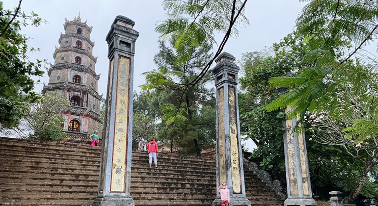 hue-city-walking-tour-en-3