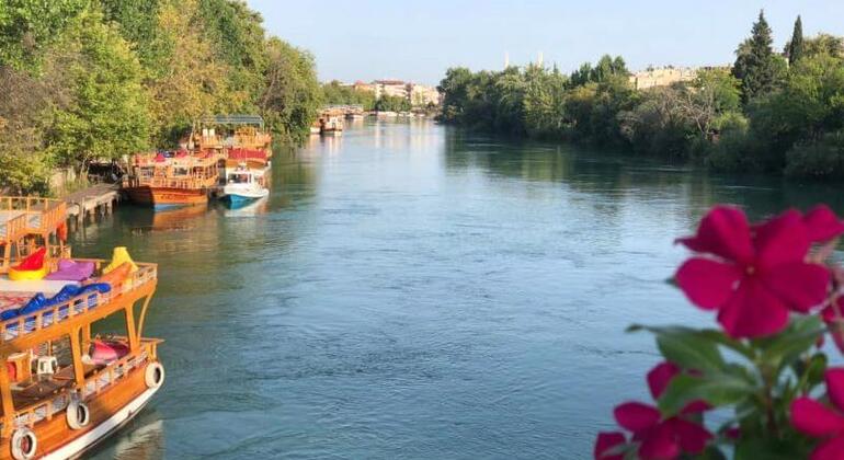 manavgat-boat-tour-from-alanya-visit-public-bazaar-waterfall-es-5